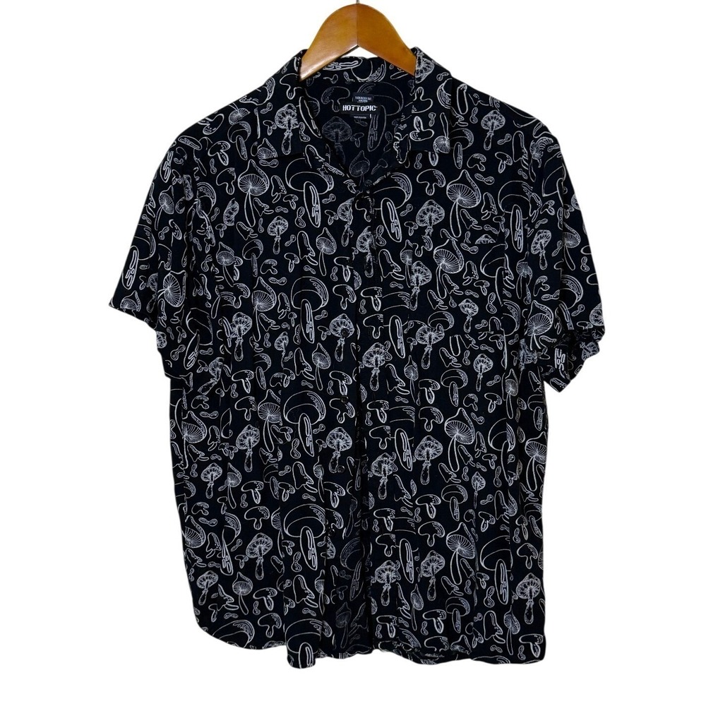 Hot Topic Men Shirt Black White L Mushroom Short Sleeve Camp Button Up Novelty - Picture 3 of 9